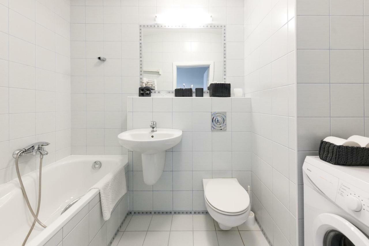 Sunny 1 Room Apartment With The View Over Cracow Krakow Ngoại thất bức ảnh